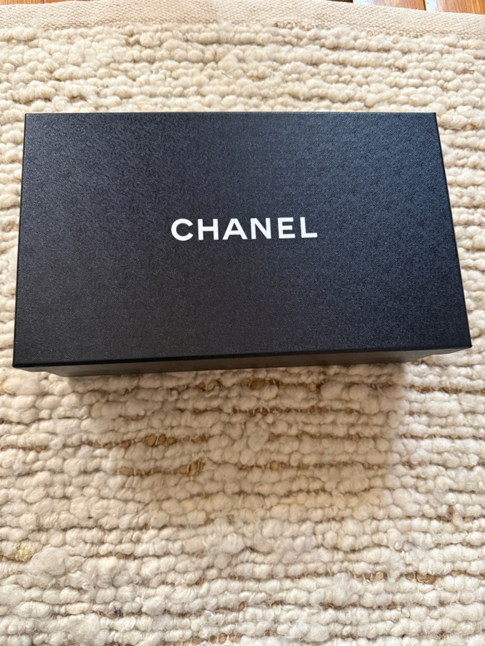 ❤️CHANEL Black Box with ribbon and camellia Logo new